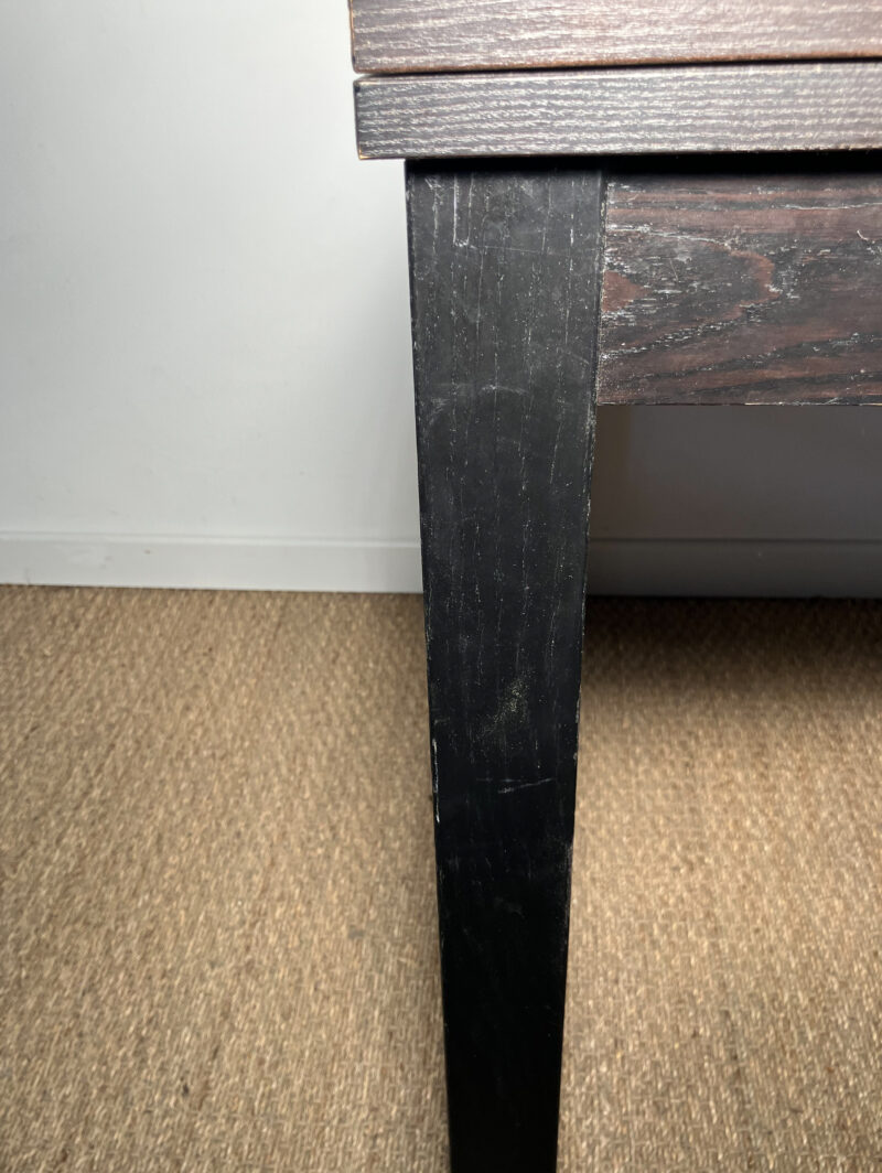 Table bois noir avec rallonges (6 pers.) – Image 4