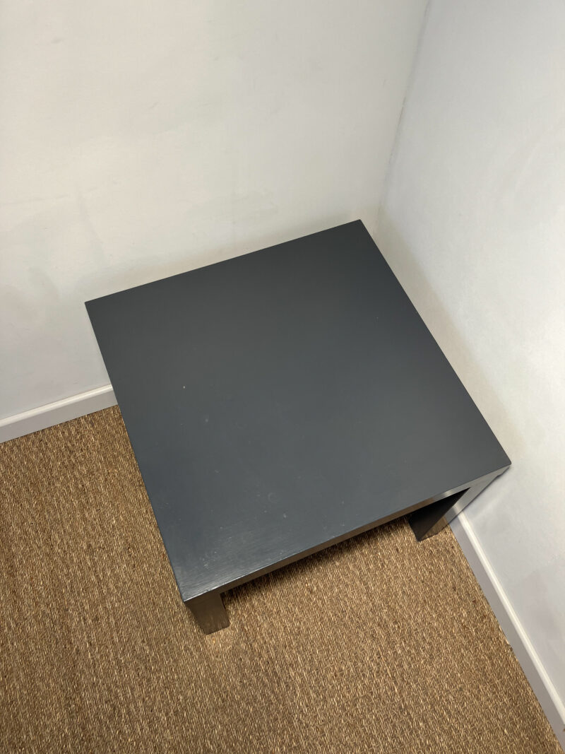 Petite table basse carrée grise – Image 4