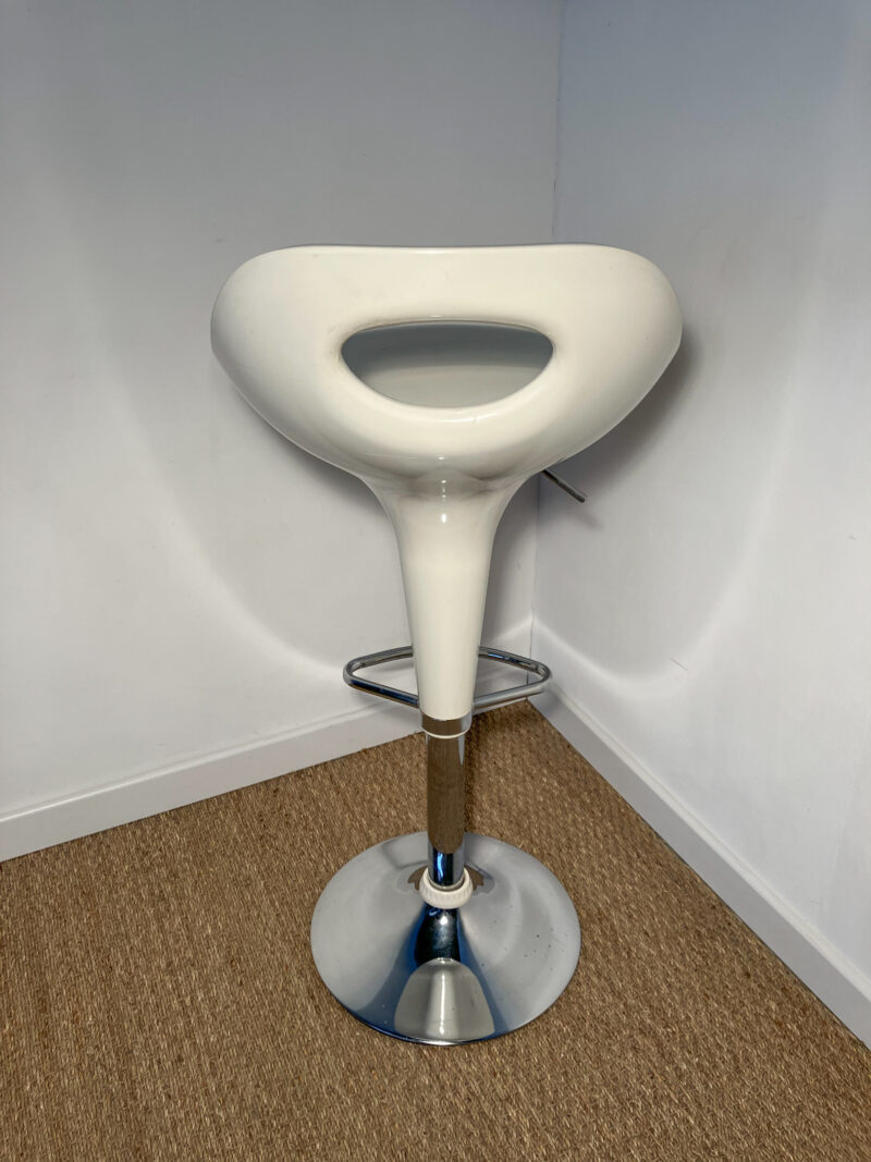 Tabouret de bar réglable blanc et métal – Image 4