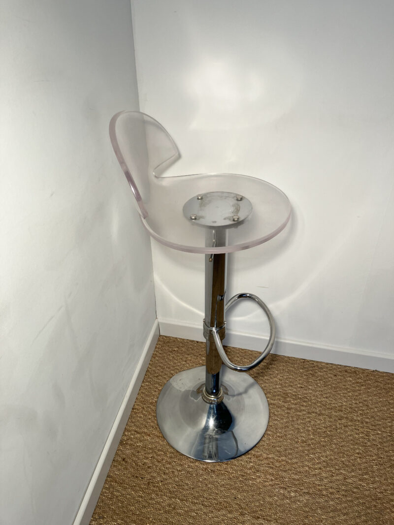 Tabouret de bar en plastique transparent et métal – Image 3