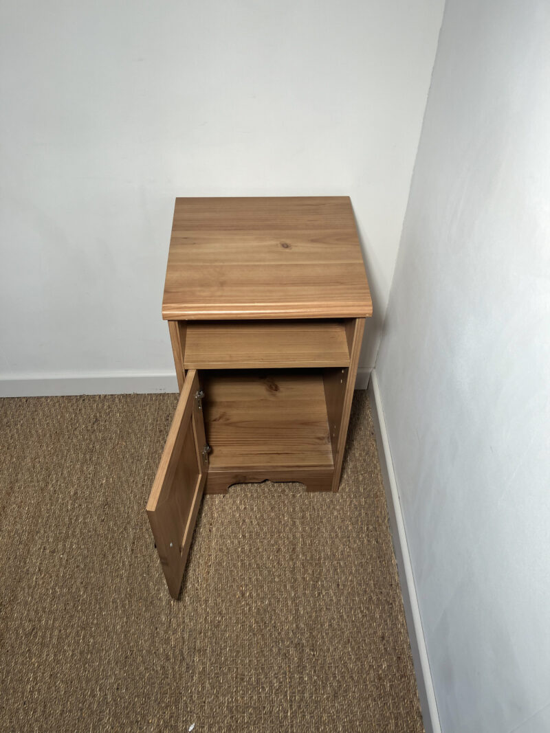 Chevet en bois avec rangement – Image 4
