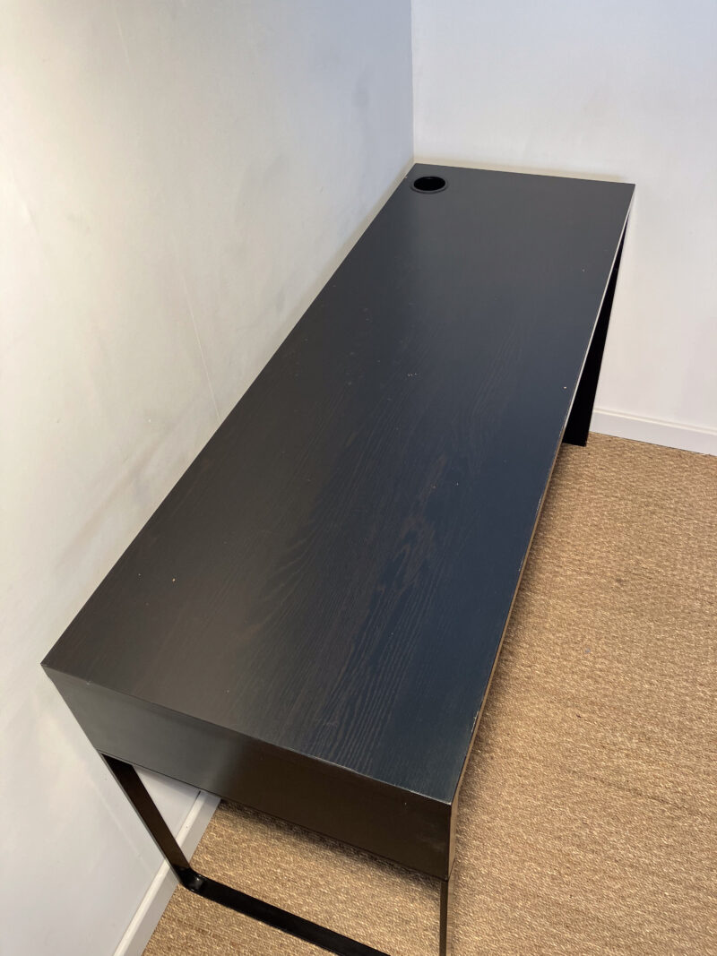 Bureau asymétrique noir – Image 4