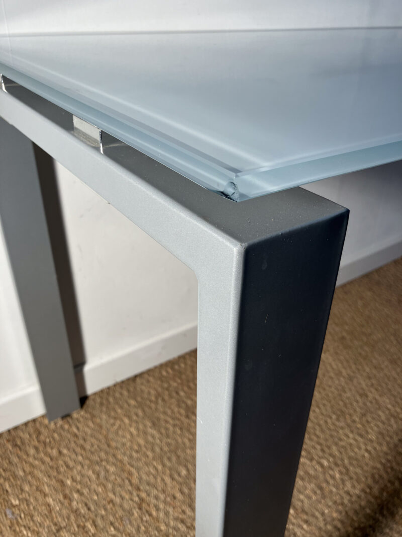 Longue table / bureau en verre – Image 6