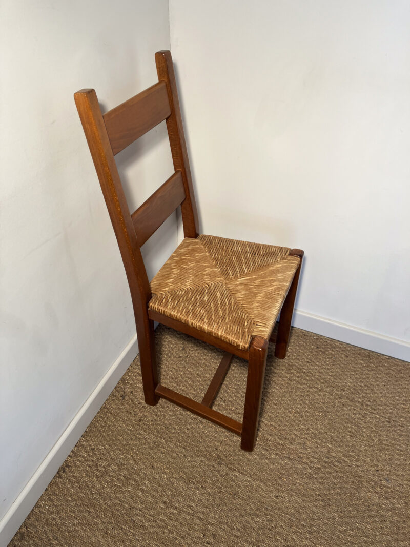 Chaise en bois vernis – Image 4