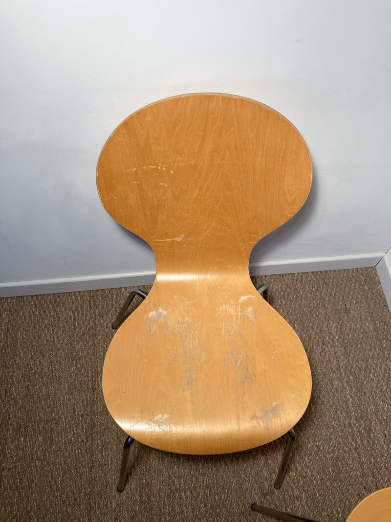 Lot de 2 chaises bois empilables – Image 4