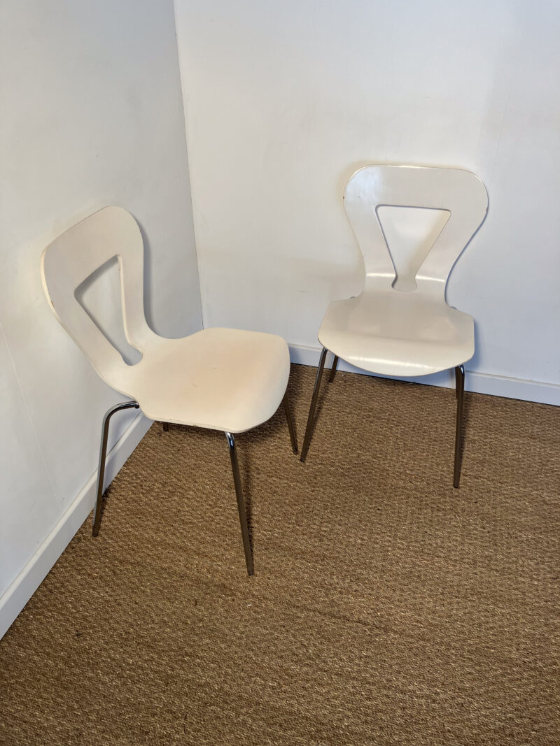 Lot de 2 chaises blanches – Image 3