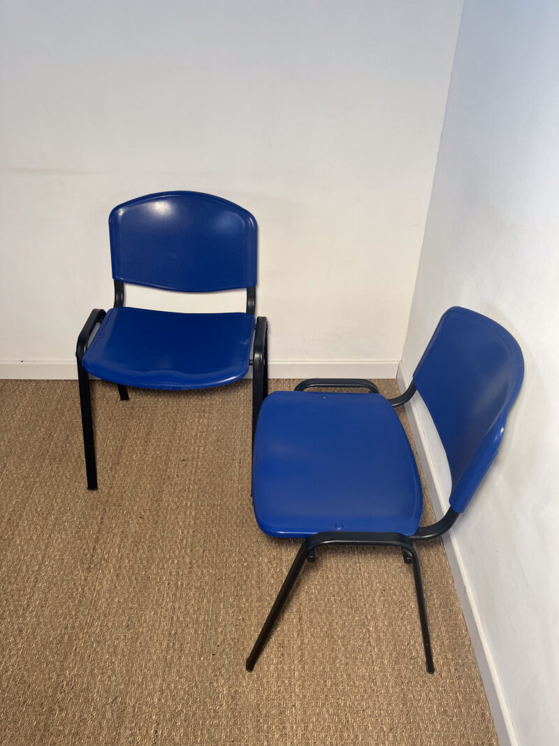Lot de 2 chaises bleues et noires – Image 2