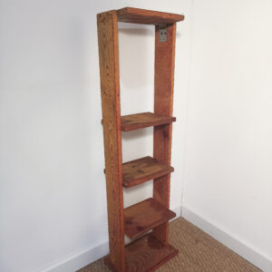 Petite étagère en bois