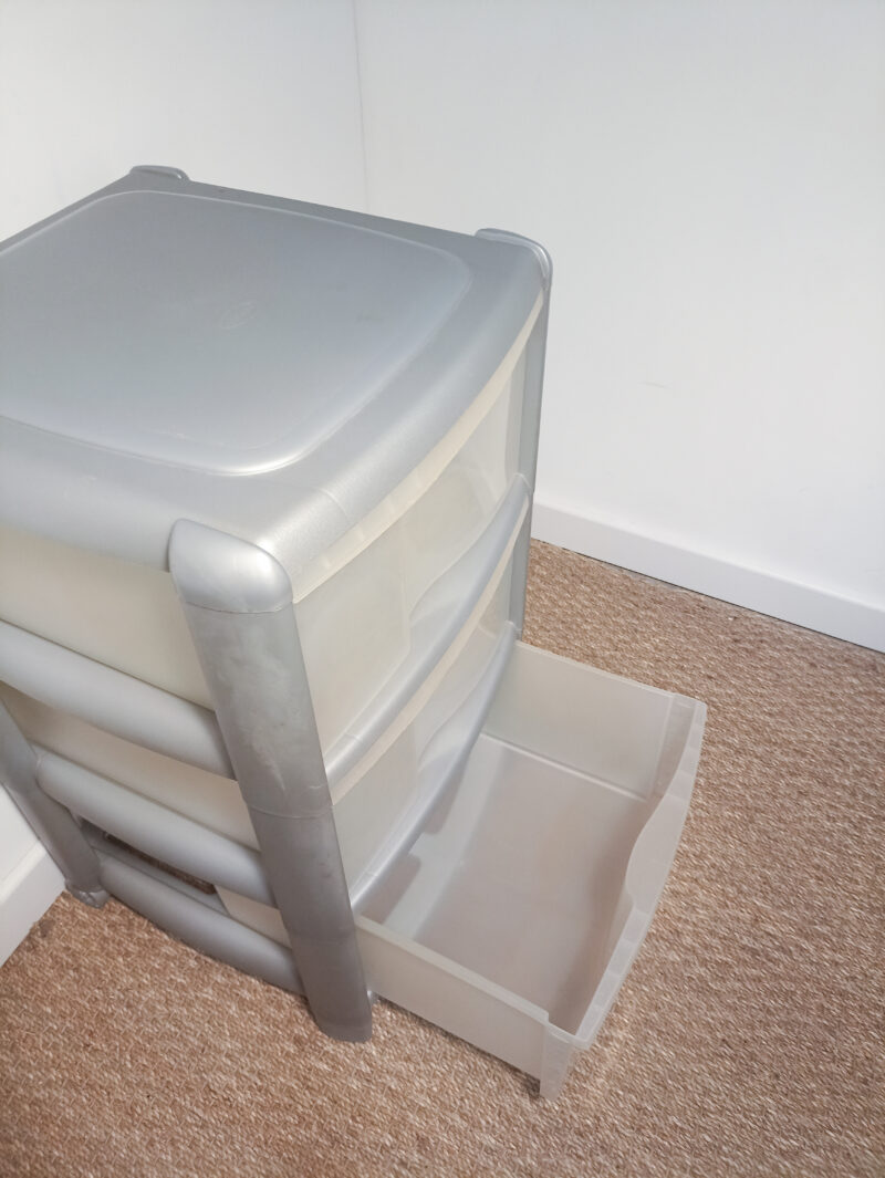 Petit caisson plastique à tiroirs – Image 4