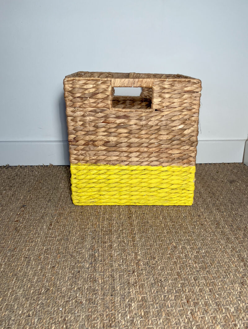 Cube rangement en osier jaune – Image 2