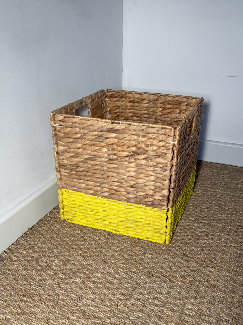 Cube rangement en osier jaune – Image 4
