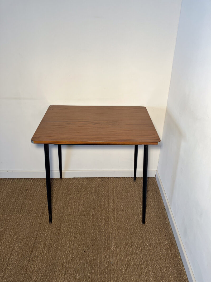 Petite table vintage pieds métal – Image 2