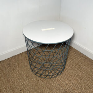 Table basse/panière blanche et grise