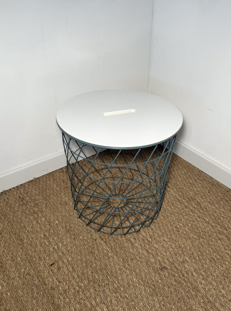 Table basse/panière blanche et grise