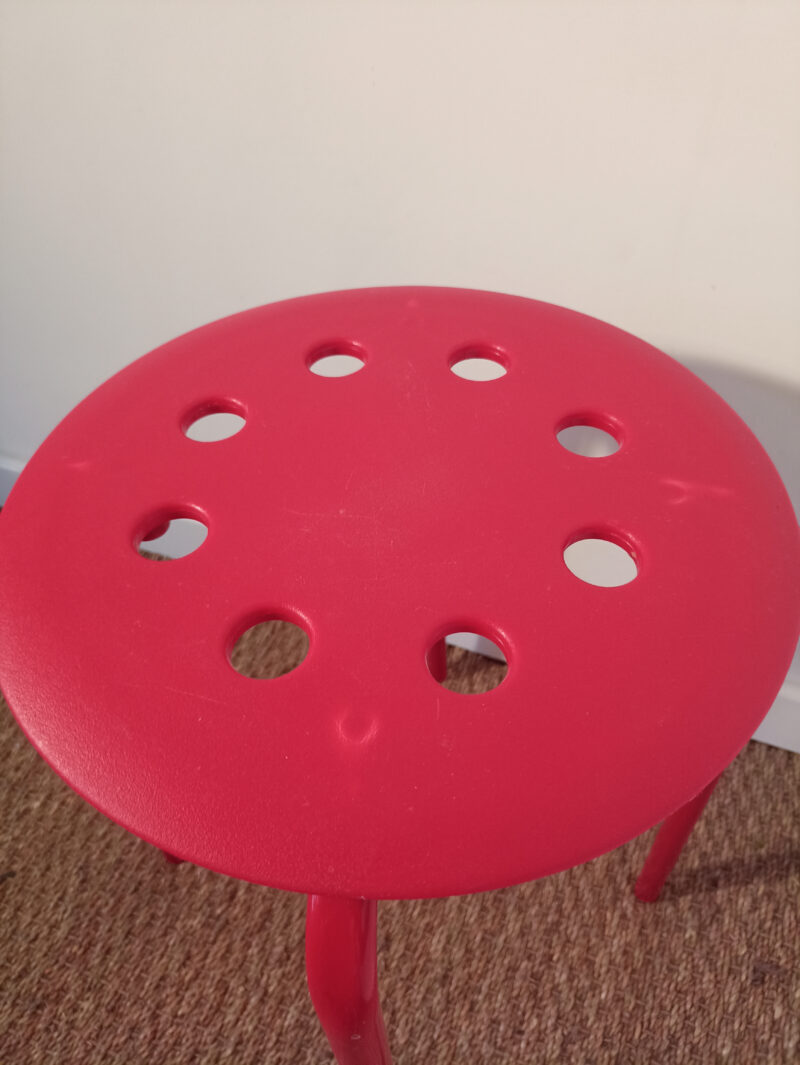 Tabouret rouge – Image 3