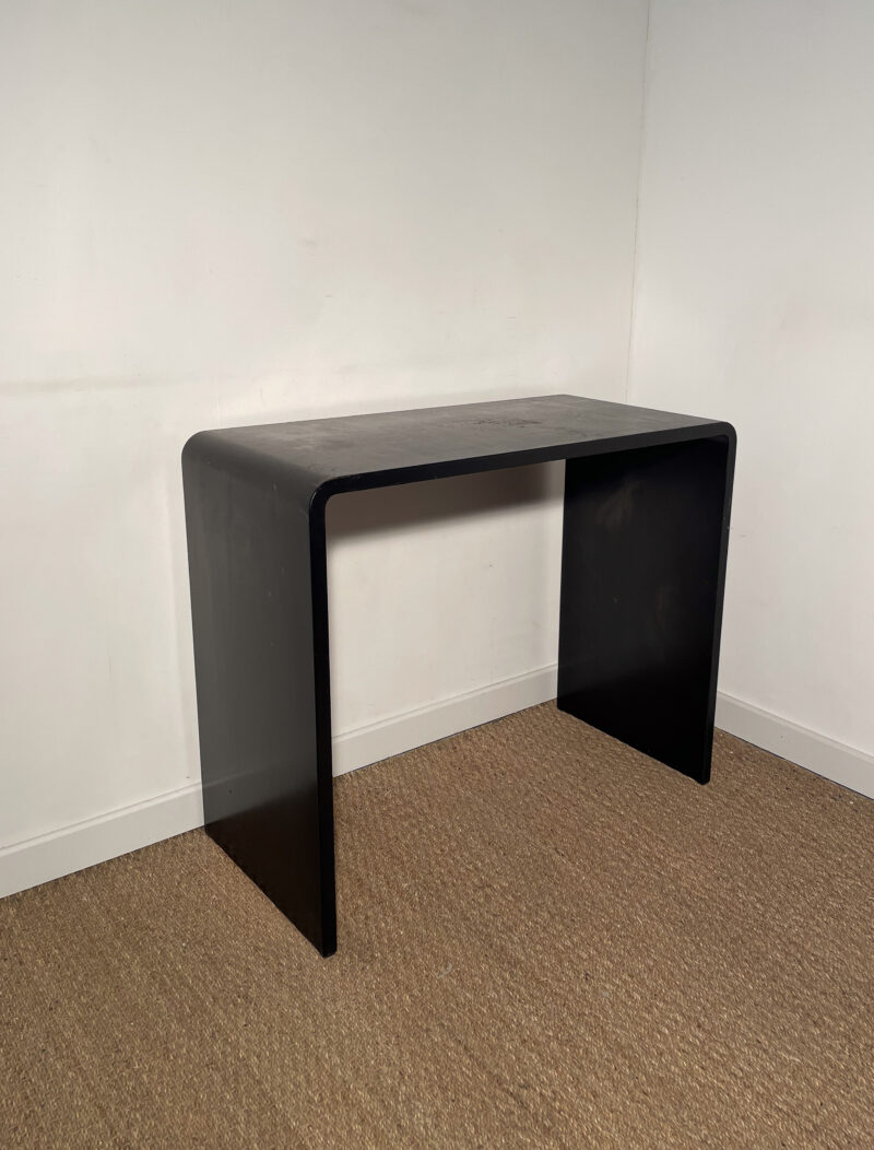 Petit bureau en métal noir design