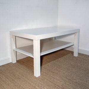 Table basse blanche