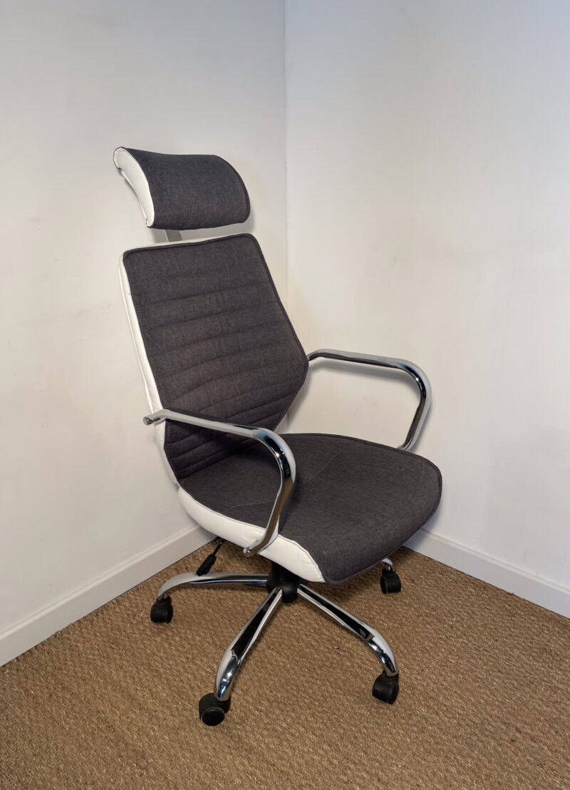 Fauteuil de bureau blanc et gris