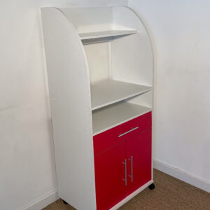 Meuble de cuisine blanc et rouge