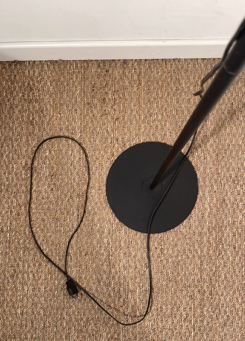 Lampadaire noir et blanc laqué – Image 4
