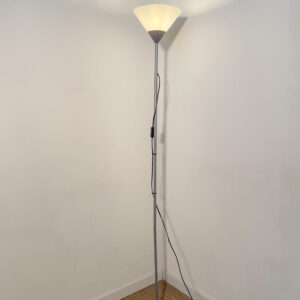 Lampadaire gris et blanc mat