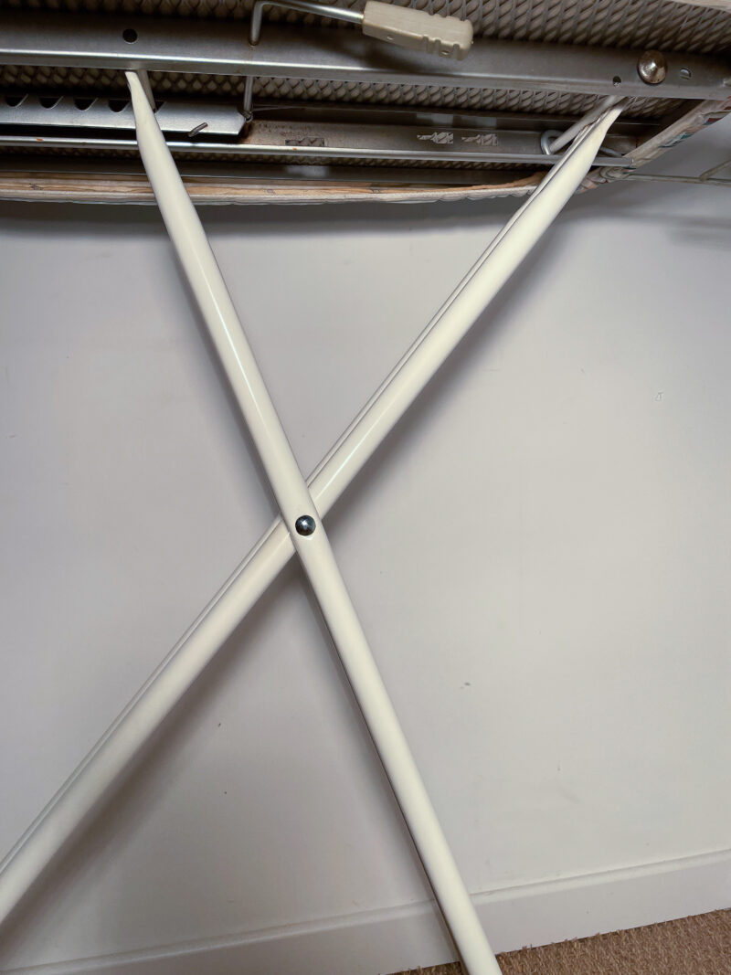 Table à repasser rayures – Image 3