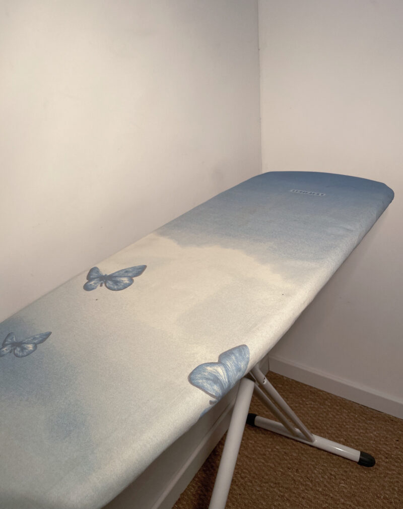 Table à repasser papillon – Image 2