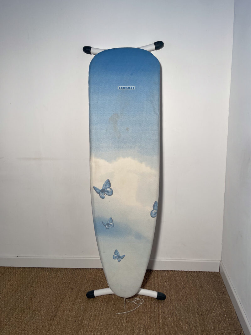 Table à repasser papillon – Image 4