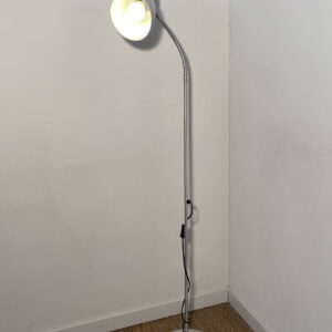 Lampadaire articulé