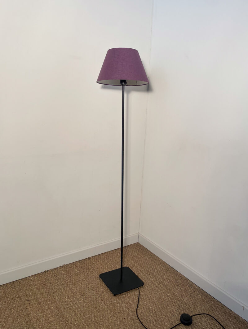 Lampadaire abat-jour violet