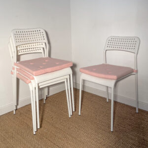 Lot 4 chaises blanches avec coussin