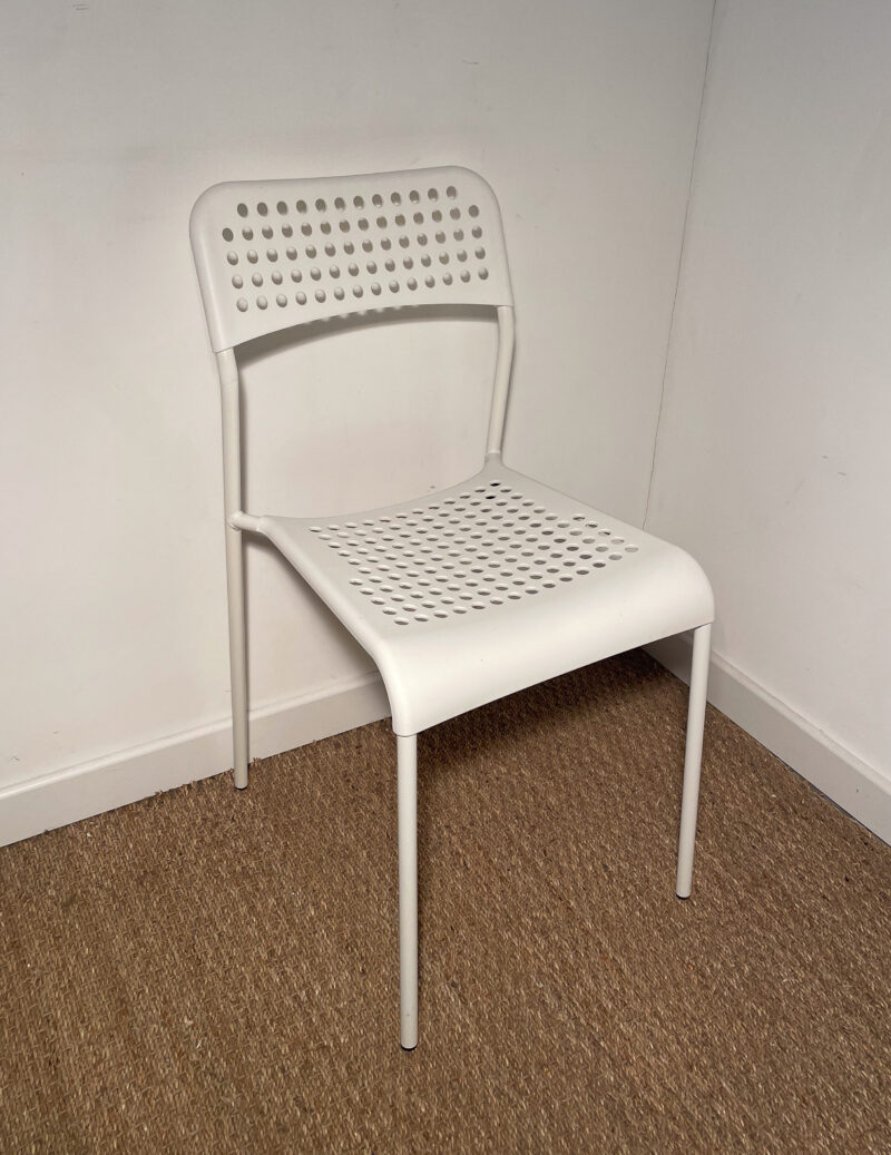 Lot 4 chaises blanches avec coussin – Image 4