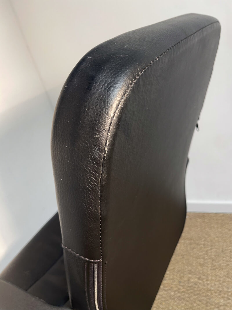Fauteuil de bureau noir à roulettes – Image 7