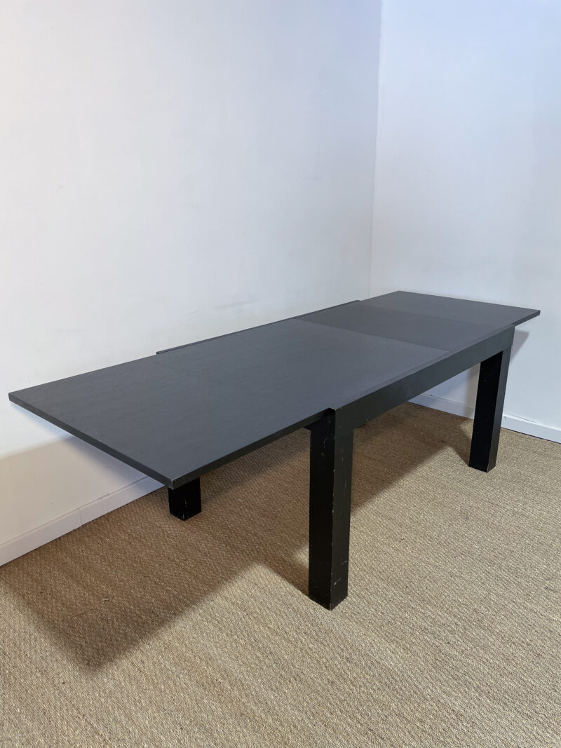Table noire pieds carrés – Image 7
