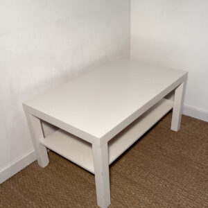 Table basse blanche