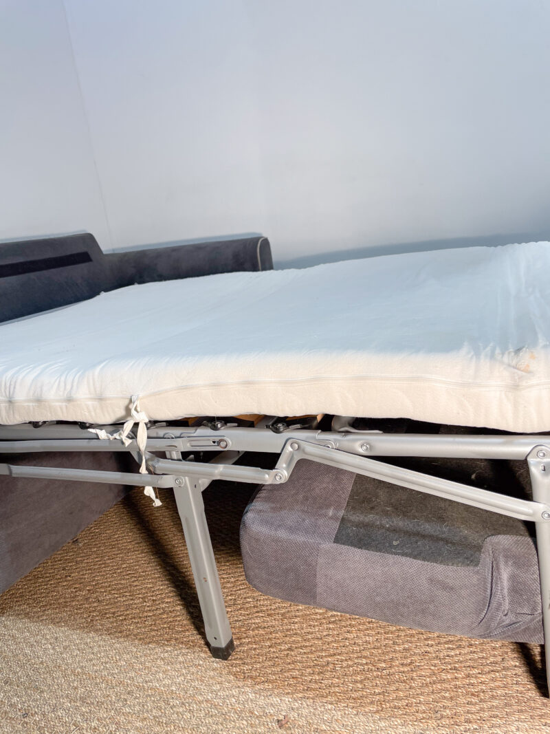 Canapé-lit gris (dépliable) – Image 12