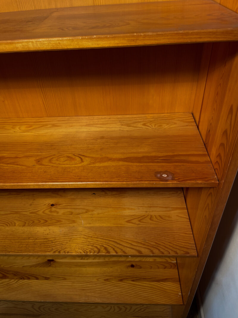 Bibliothèque haute en pin – Image 3