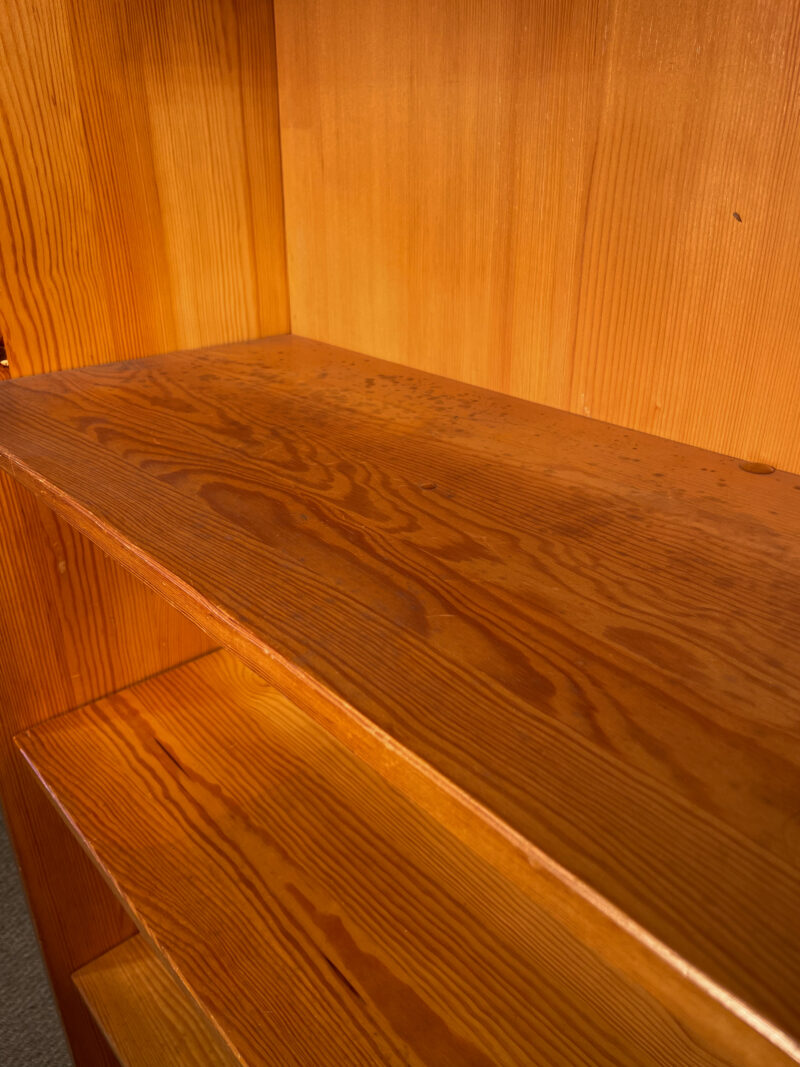 Bibliothèque haute en pin – Image 7