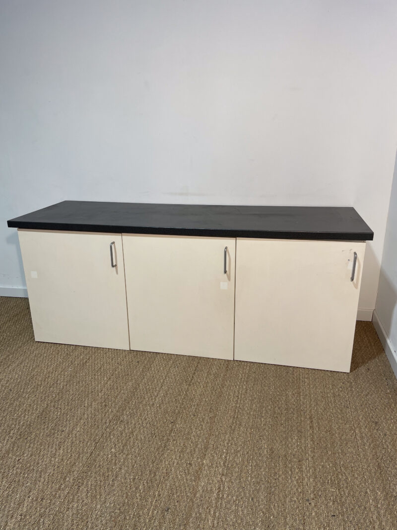 Buffet blanc plateau gris – Image 2