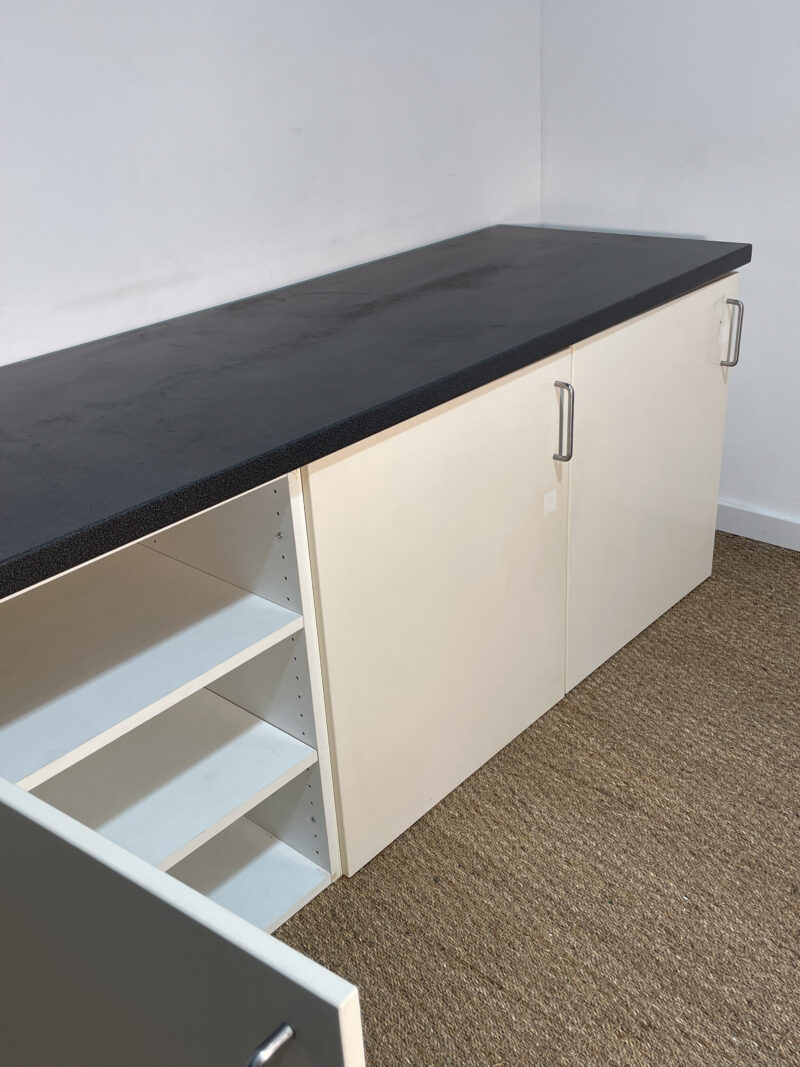 Buffet blanc plateau gris – Image 6