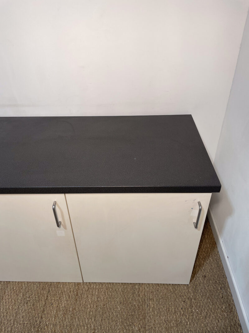 Buffet blanc plateau gris – Image 4