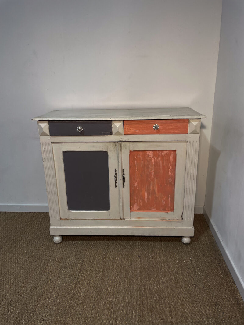 Buffet blanc et portes peintes – Image 2
