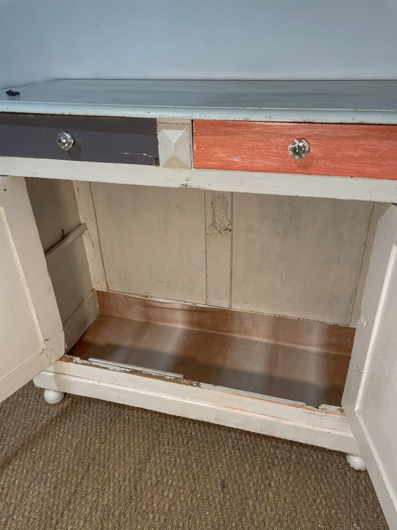 Buffet blanc et portes peintes – Image 5