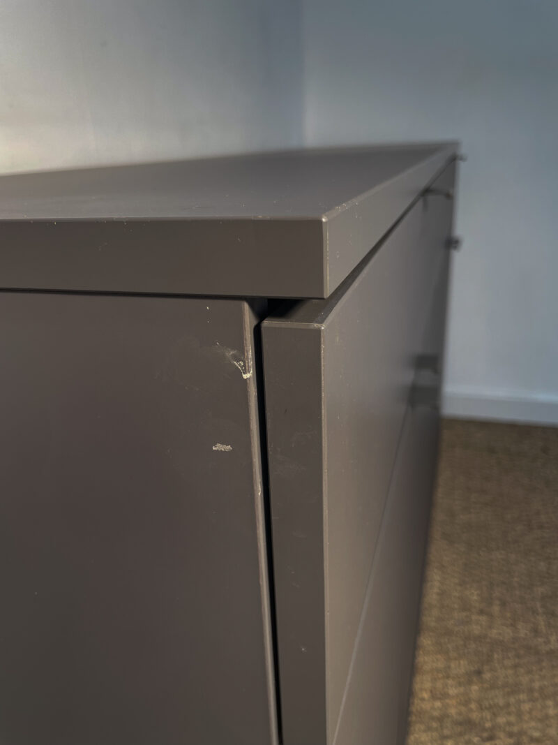 Buffet anthracite en métal – Image 6
