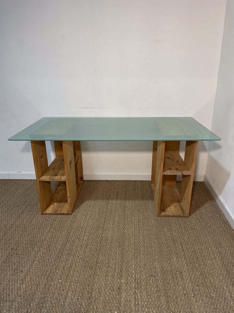 Bureau rangements en bois et plateau en verre – Image 2