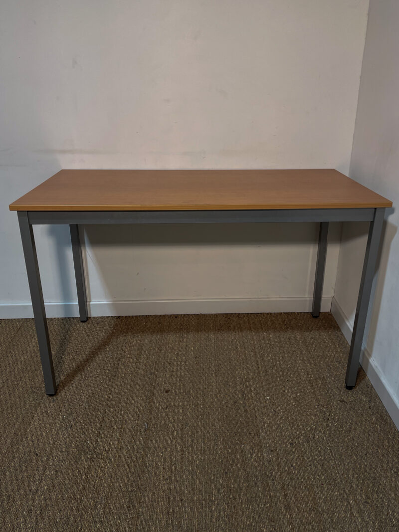 Bureau/table plateau en bois et pieds gris – Image 2
