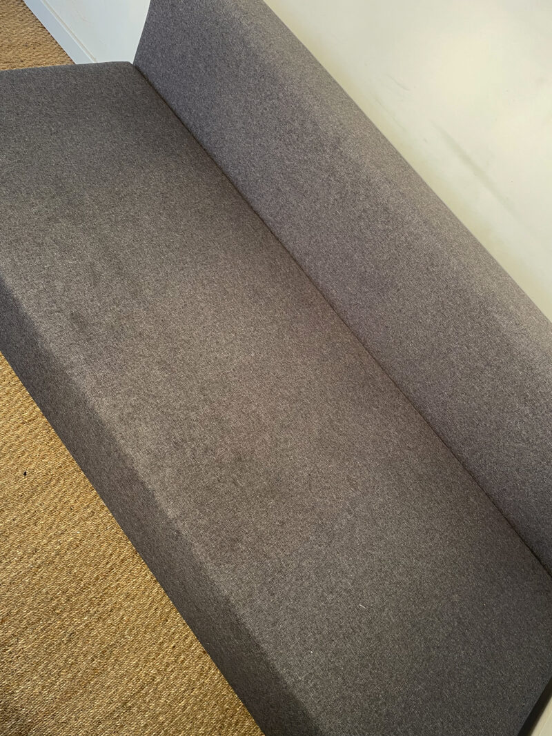 Canapé gris convertible en banquette – Image 3