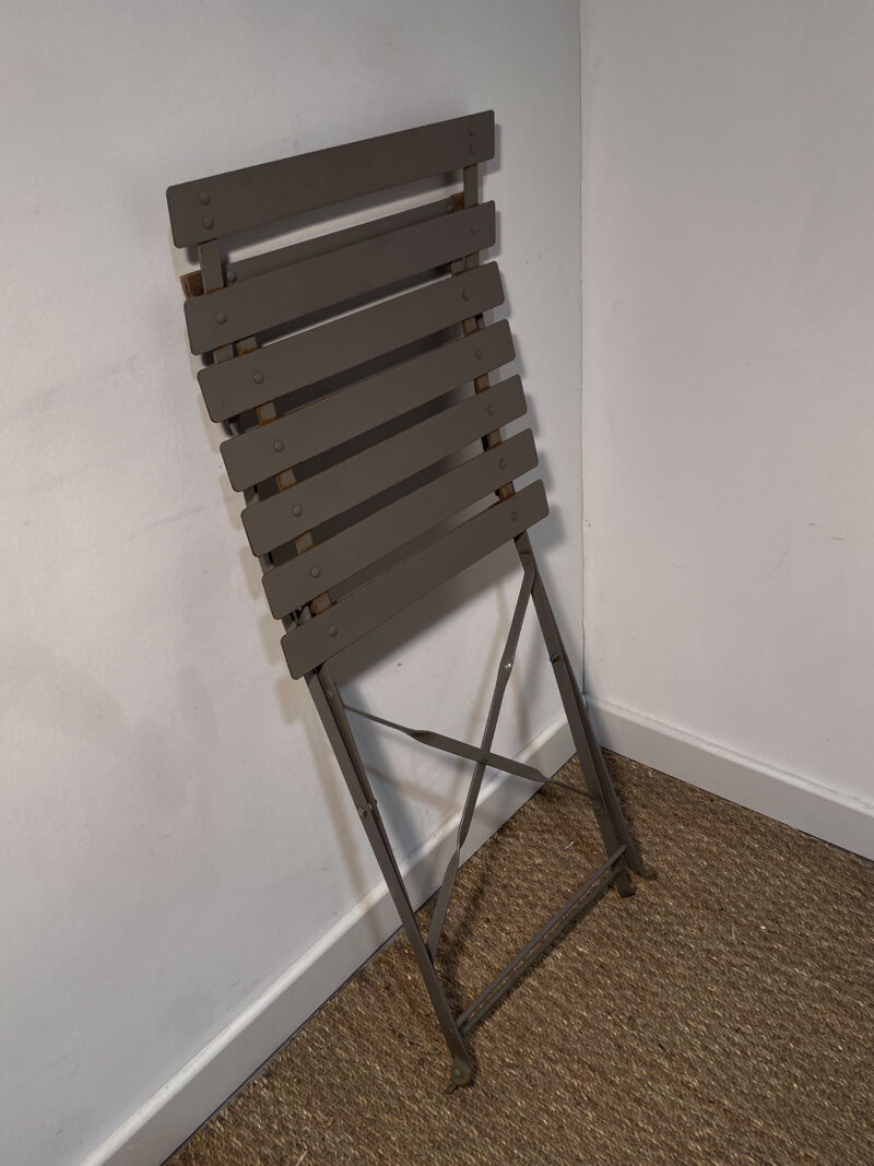Chaise de jardin en fer gris – Image 3