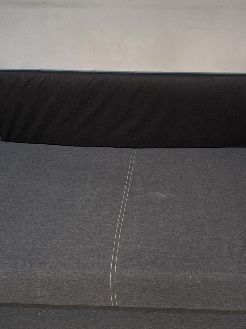 Canapé dépliable en tissu gris – Image 6
