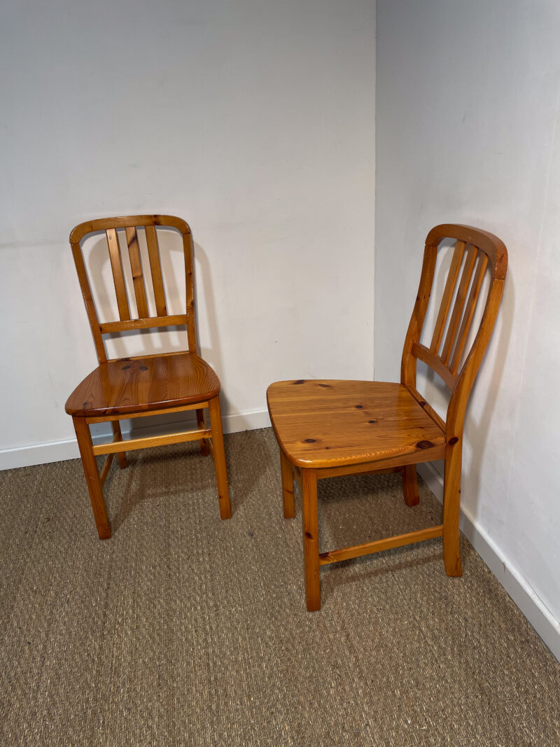 Lot de 2 chaises en pin (plusieurs disponibles) – Image 5